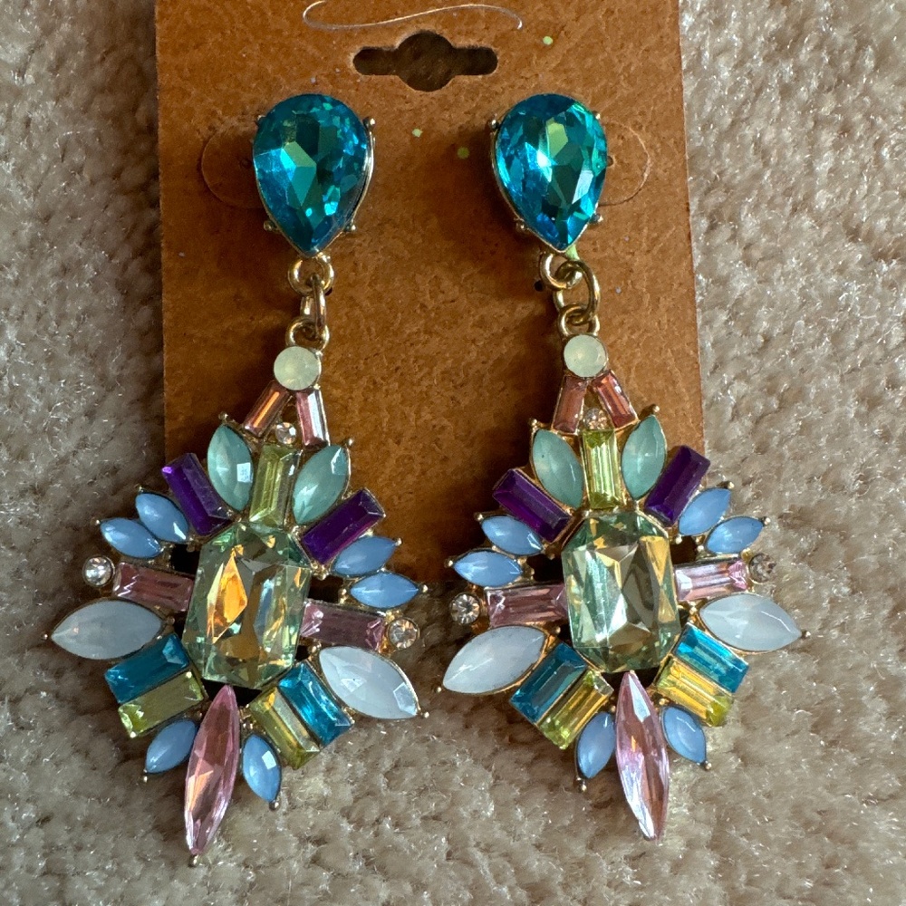 Statement Glamor Drop Earrings